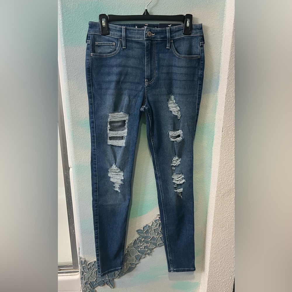NWT Hollister Co. High Rise Super Skinny Distressed Jeans